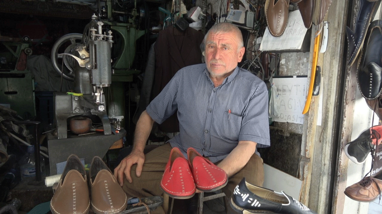 60 yıldır aynı işi yapıyor: ''Aylık 150 bin lira kazanıyorum''