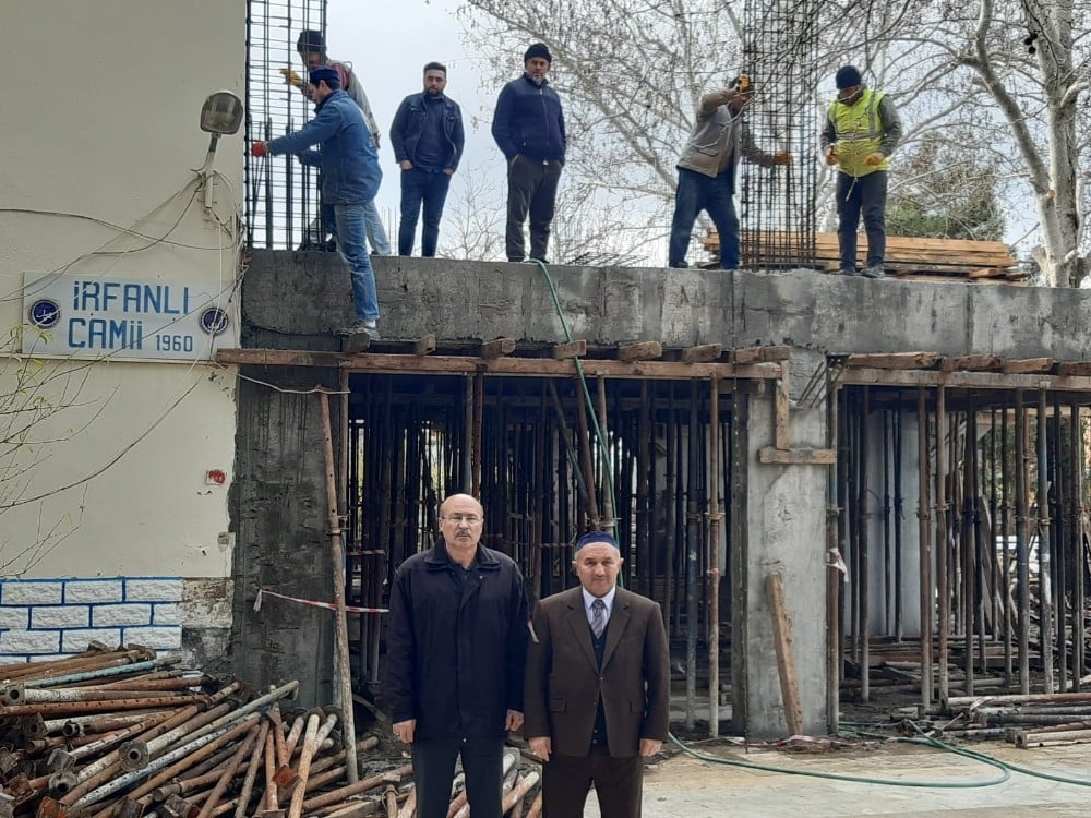 60 yıllık cami genişletiliyor 