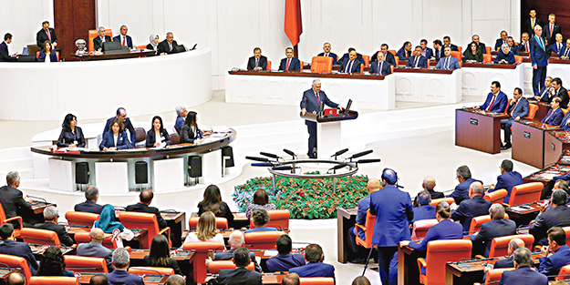 600 vekil gardroplarını yeniledi