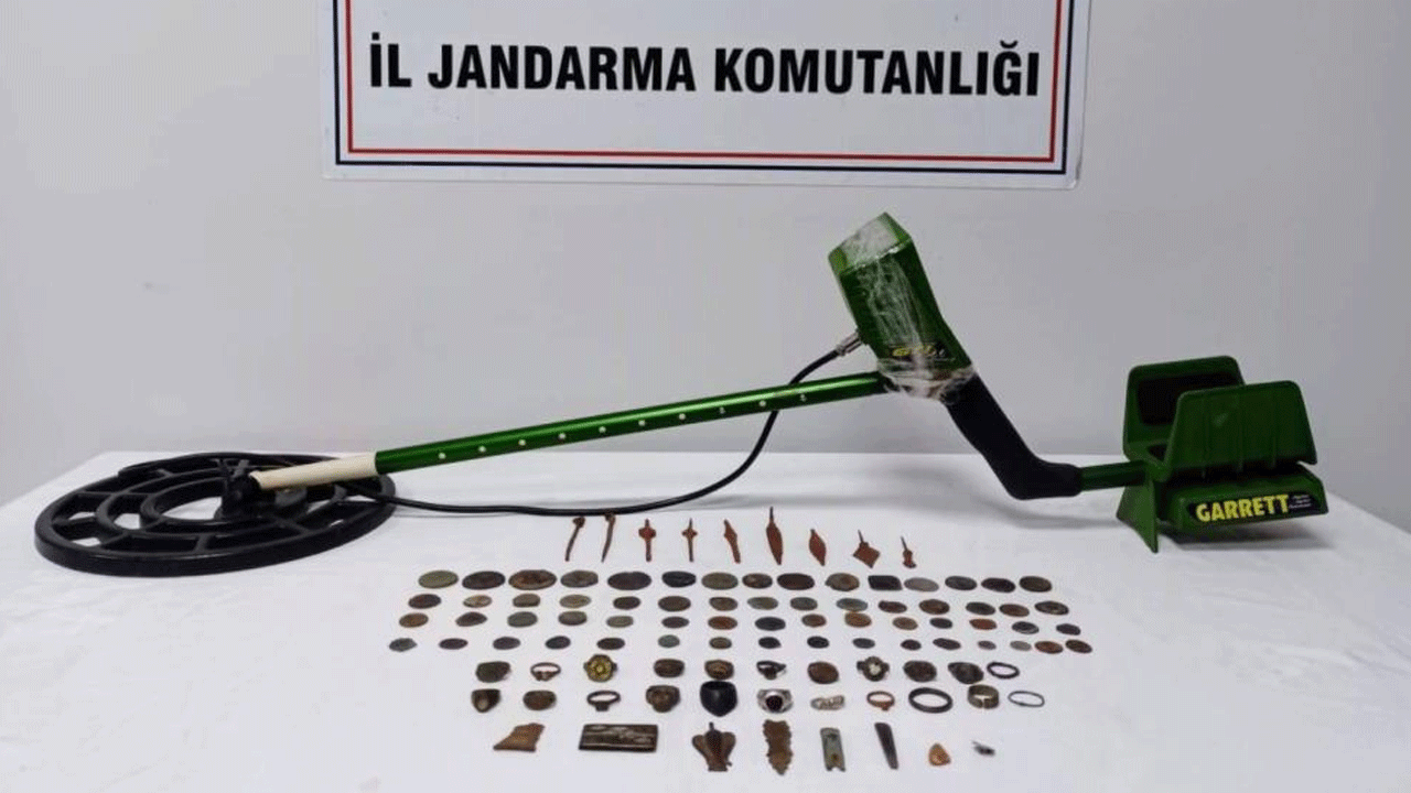 61 tane sikke ele geçirildi