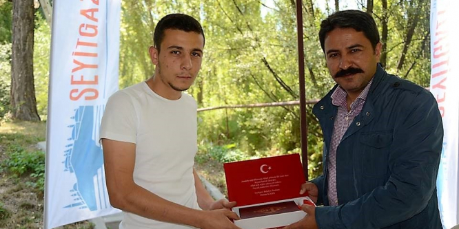 Başkan Kalın’dan asker adaylarına anlamlı hediye