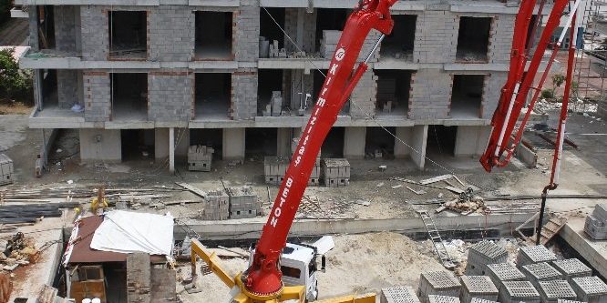 Çöken inşaatta şans eseri yaralanan olmadı