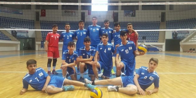 Hakkarili voleybolcular Türkiye finallerinde