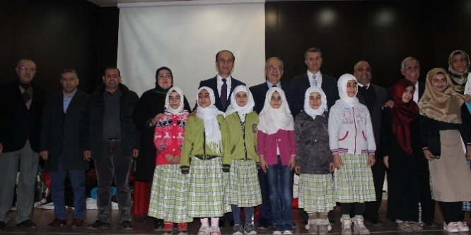 Adıyaman'da hafızlık sınıfı öğrencilerine hediye
