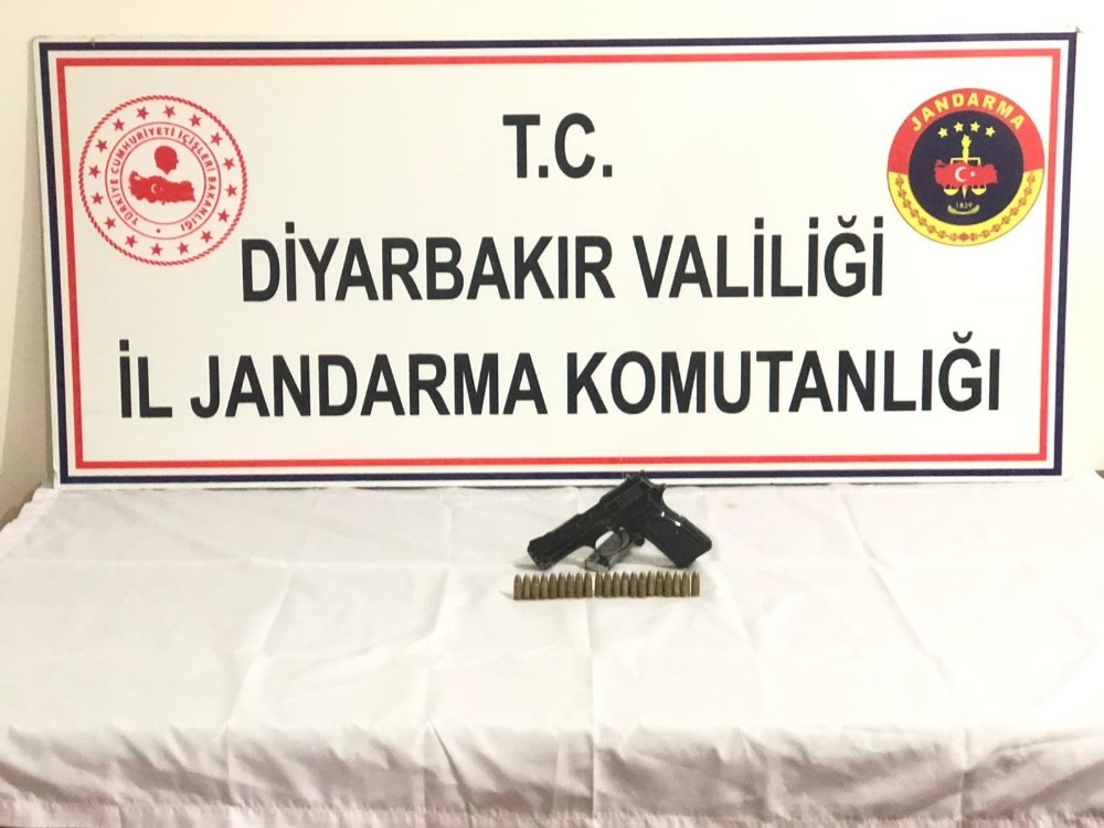 62 yıl hükmü olan iki firari 15 yıl sonra ahırda yakalandı 