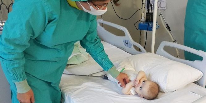 Uludağ'da “Osteopetrozis” hastalarına kök hücre nakli