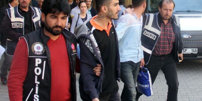 Uyuşturucu tacirleri tutuklandı