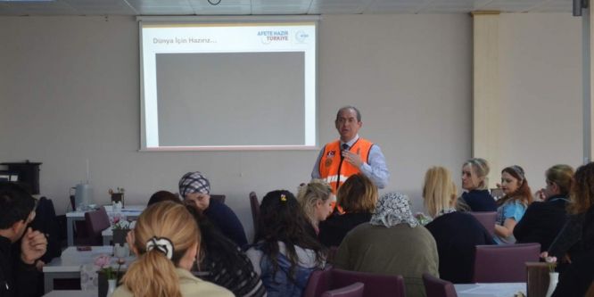 Hastane personeline afet bilinci