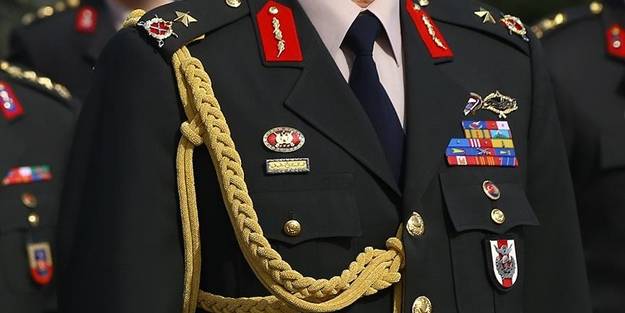 629 sözde askerin rütbesi söküldü