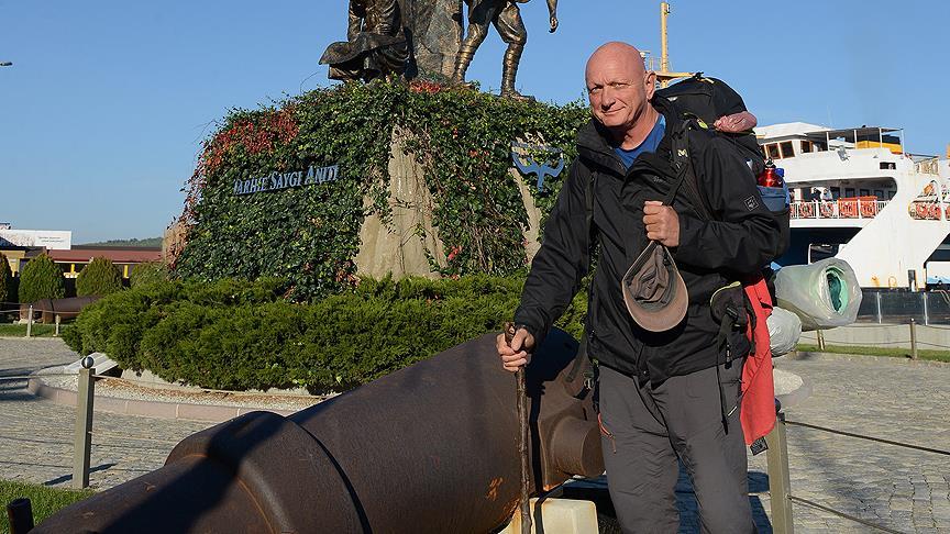 63 yaşında, 3,9 bin kilometre yürüdü