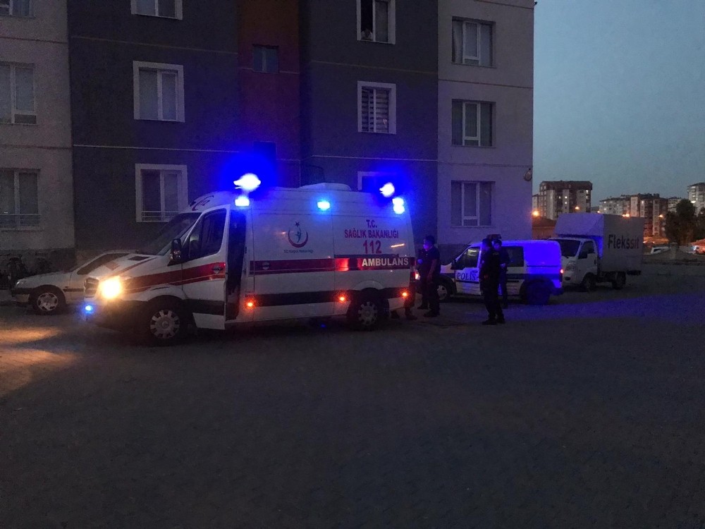 63 yaşındaki adam evinde ölü bulundu 