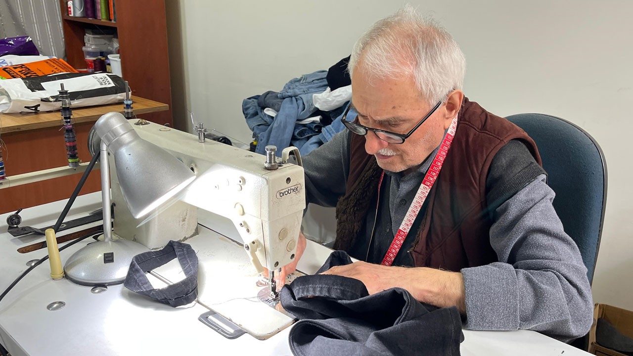 63 yıldır makas tutuyor! Unutulmaya yüz tuttu