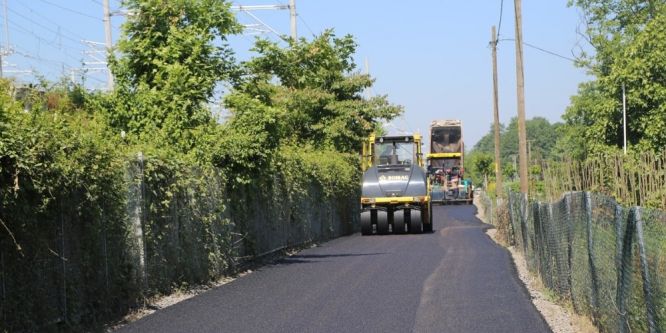 Sapanca Belediyesi asfalt çalışmalarını sürdürüyor