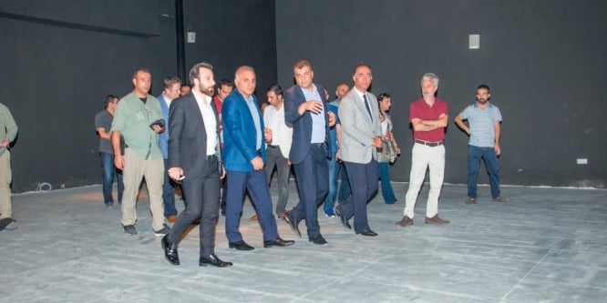 Vali Zorluoğlu, Urartu Müzesi ile Kaya Çelebi Camii’ni inceledi