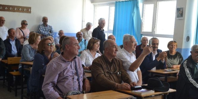 İlk mezunlar okullarında buluştu