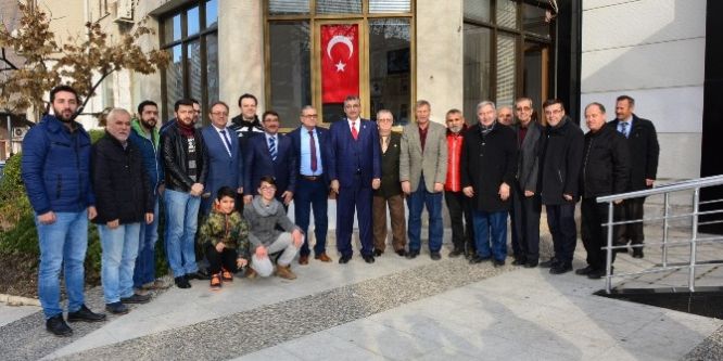 AK Partili Güvenç’ten Manisa Gazeteciler Cemiyeti’ne ziyaret