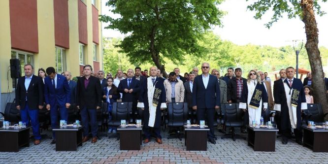 Yenice MYO’da ilk mezuniyet sevinci