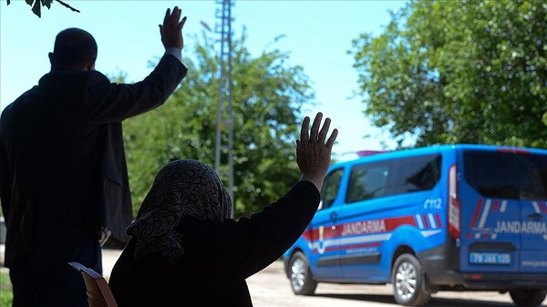 65 yaş üstü hafta sonu markete gidebilir mi? | 65 yaş üstü hafta sonu sokağa çıkabilir mi?