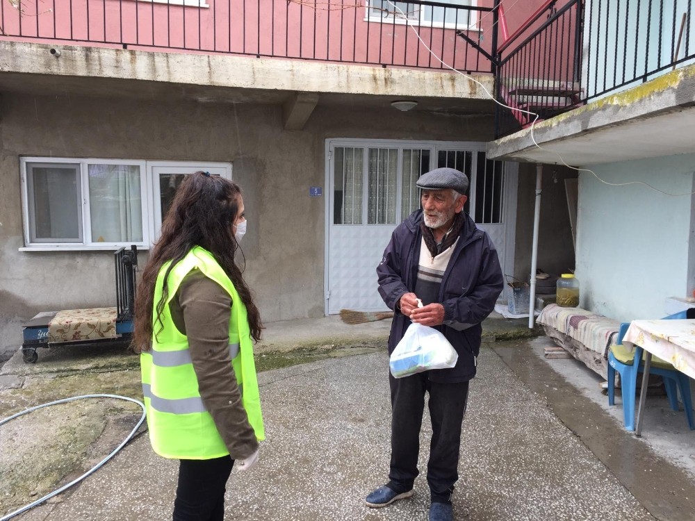 65 yaş üstü vatandaşlara üç öğün sıcak yemek hizmeti 