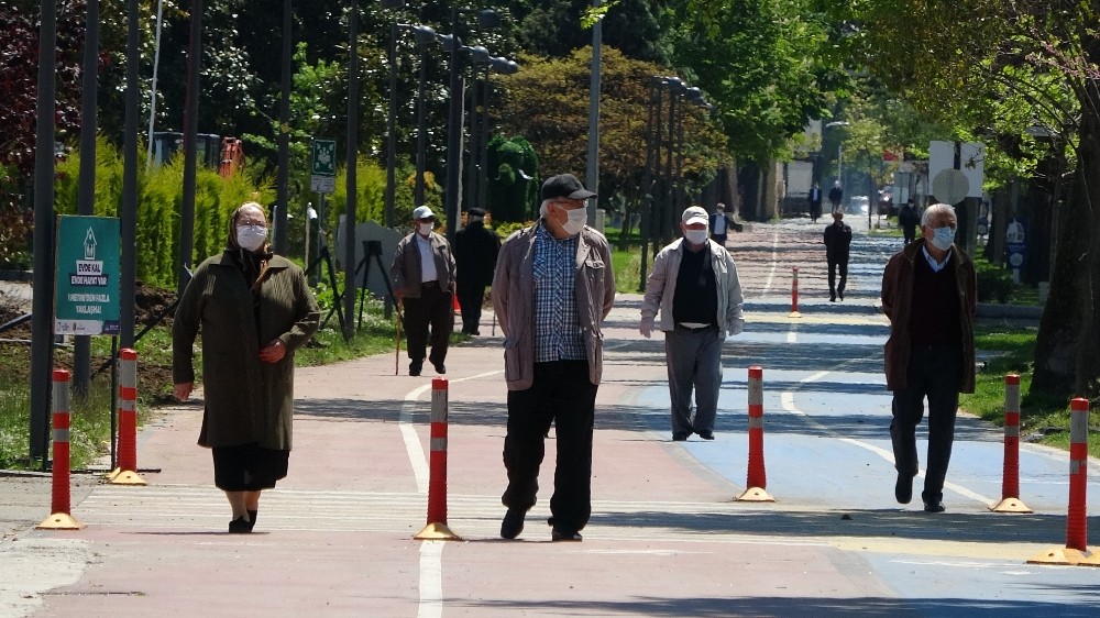 65 yaş ve üstü vatandaşlar nefes aldı 