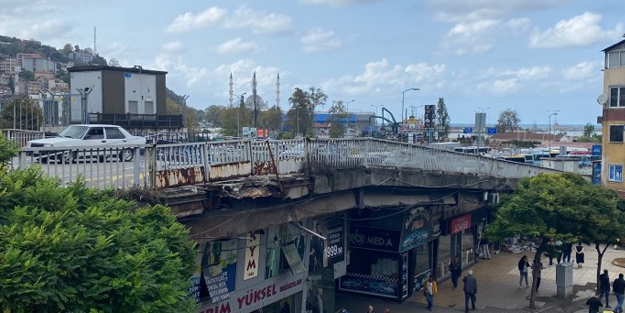 65 Yıllık köprü trafiğe kapatıldı: Tarihi Fevkani Köprüsü yıkılıyor, otopark ücretsiz olacak!
