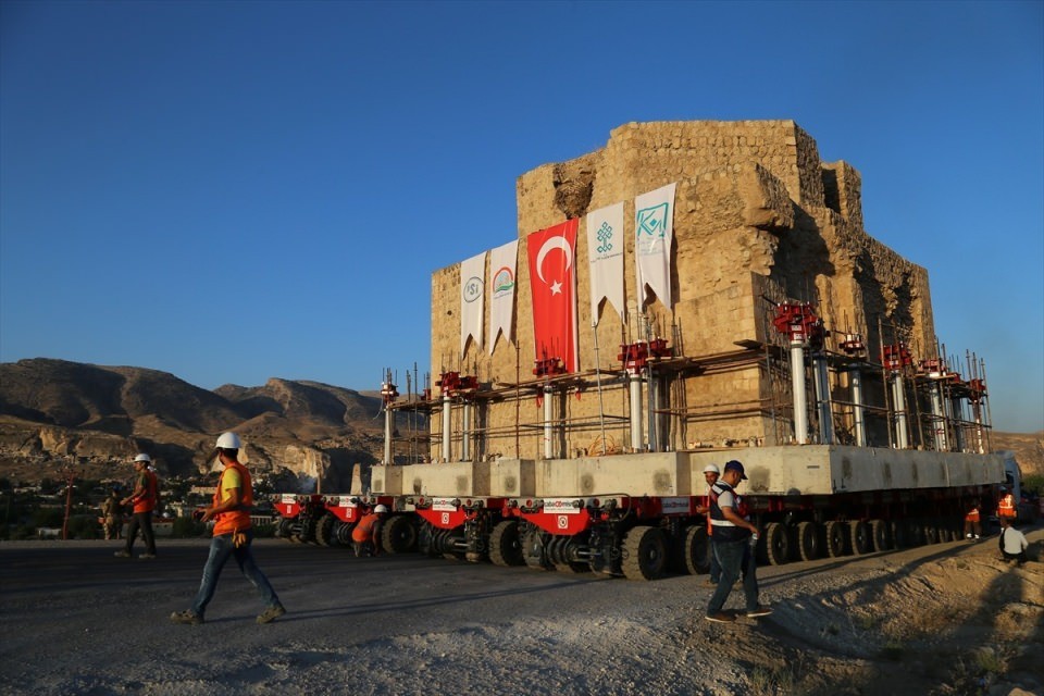 650 yıllık Artuklu Hamamı böyle taşındı