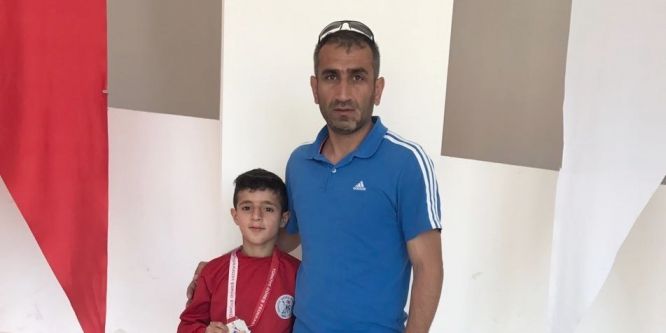 Hakkarili minik güreşçi Türkiye ikincisi oldu