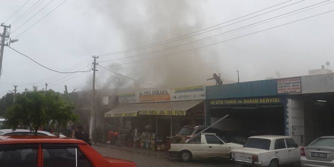 Kuşadası Sanayi Sitesi’nde yangın