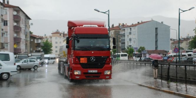 Tokat’ta sağanak yağış etkili oldu