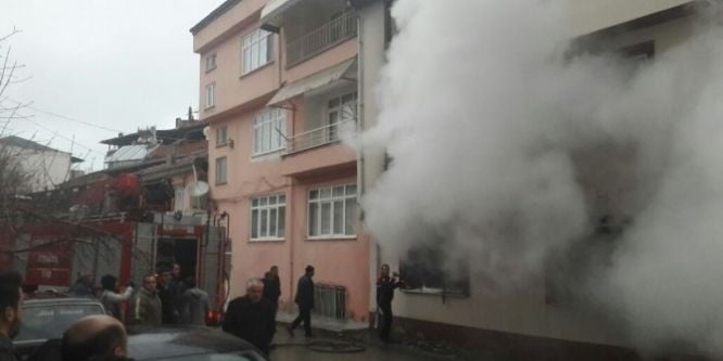Öğrenci evinde yangın