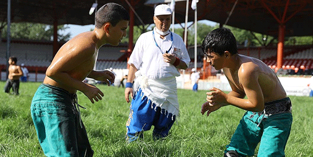 660. Tarihi Kırkpınar Yağlı Güreşleri'nde 2. gün