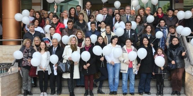 Bornova Belediyesi’nin sağlık alanındaki seminerleri devam ediyor