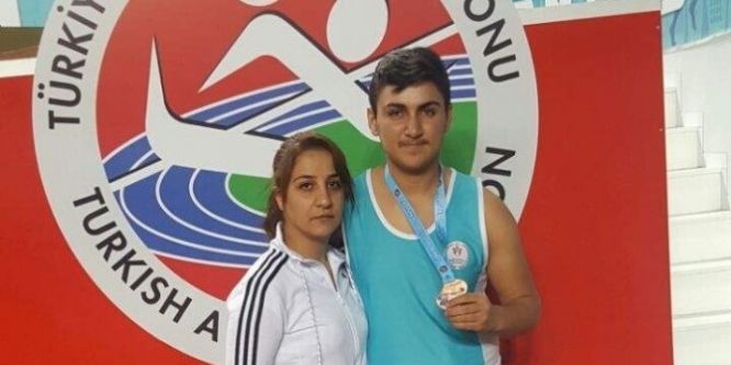 Hakkarili sporcudan büyük başarı