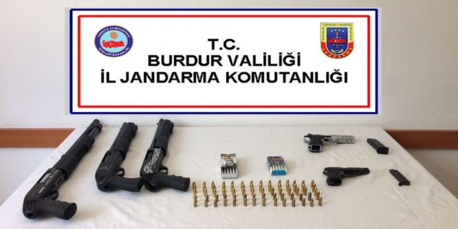 Eğlence mekanından neler çıktı neler!