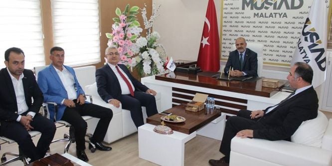 Poyraz’dan MÜSİAD’a ziyaret