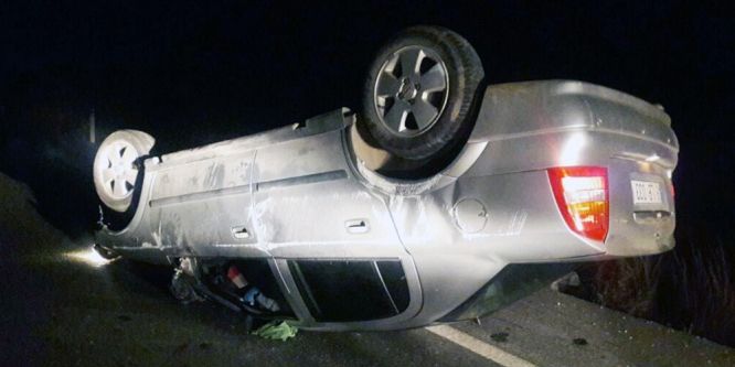 Milas Bodrum karayolunda otomobil takla attı