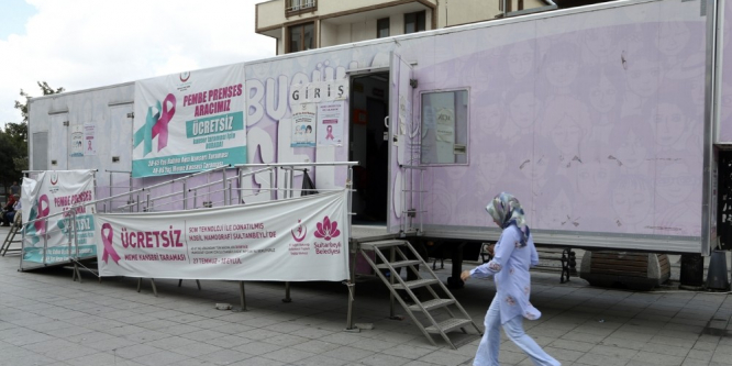 Mobil Mamografi Tırı Kent Meydanı’nda