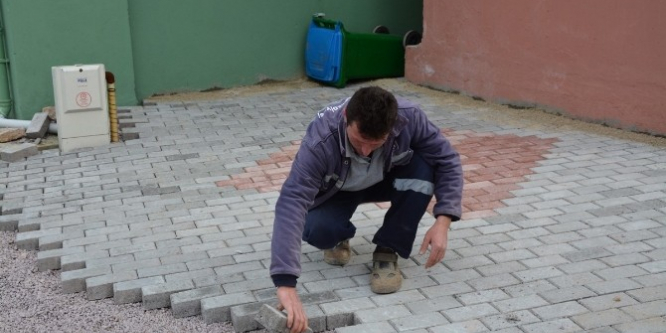 Kartepe’de camilere çevre düzenlemesi