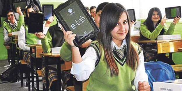 675 bin öğrenciye tablet bilgisayar