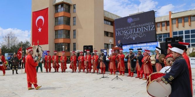Erzincan Belediyesi yatırım sezonunu törenle açtı