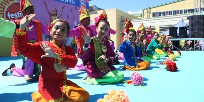 41 ülkeden bin çocuk Kocaelili çocuklarla buluşacak