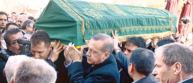 Erdoğan’ın dayısı dualarla uğurlandı