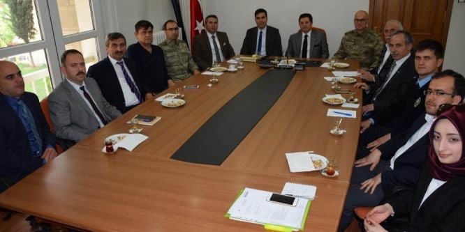 Reşadiye’de uyuşturucu ile mücadele toplantısı yapıldı