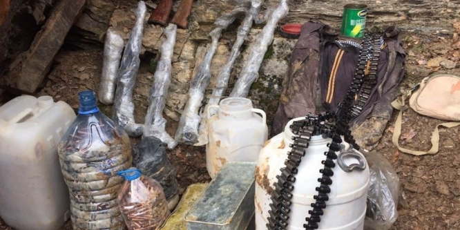 Tunceli’de teröristlerin cephaneliği ele geçirildi