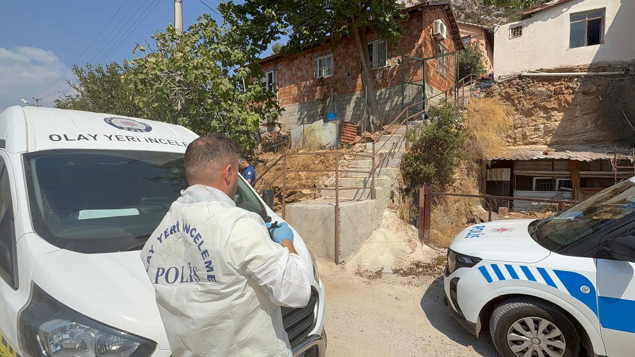 69 yaşındaki adam merdivenden düşüp öldü