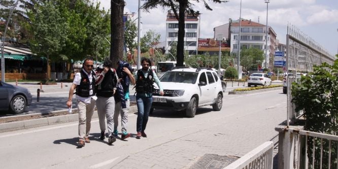 Zehir tacirleri adliyeye sevk edildi