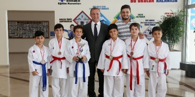 İhlas Eğitim Kurumları Antalya’dan üç şampiyon çıkardı