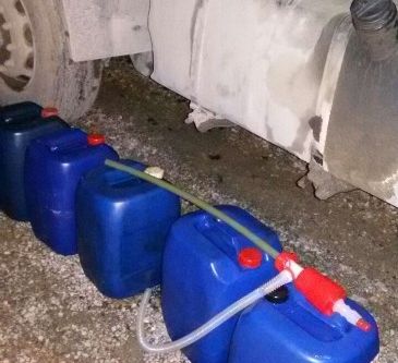 Mazot hırsızları yakayı ele verdi