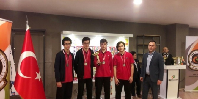 İhlas Koleji Satranç Takımı İstanbul finallerine kaldı