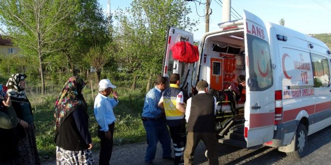 Yolun karşısına geçmek isterken yaralandı